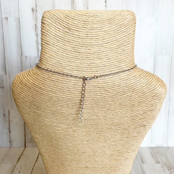 ❌SOLD❌ Women's Silver Running Horse Necklace - Picture 4 of 4